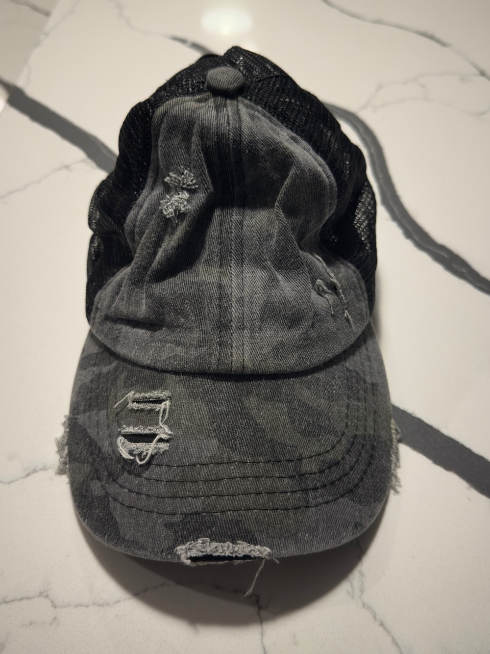 Women’s Distressed Trucker Cap - Black
